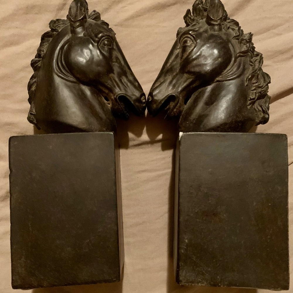 Horse head bookends. Need to be dusted and touched up. Originally $42